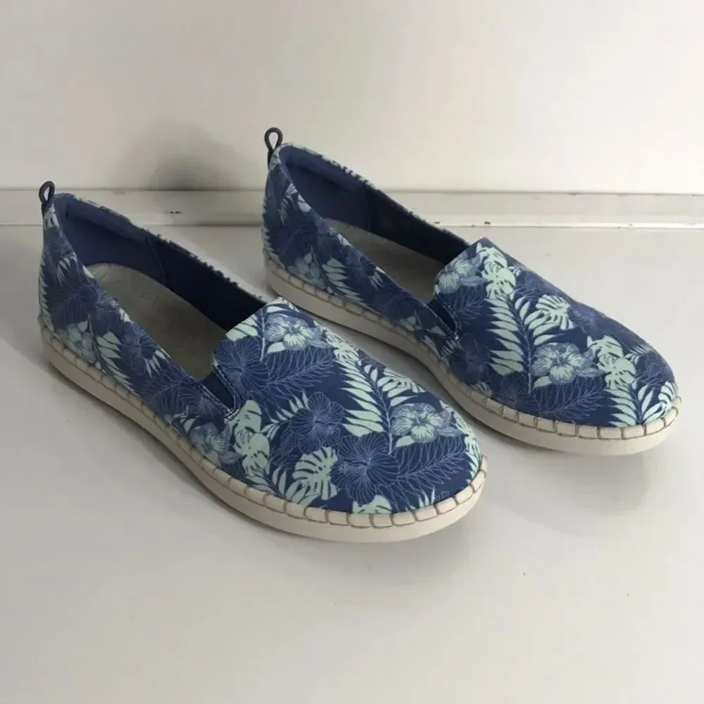 Clarks Step Glow Jade CLOUDSTEPPERS Slip-On Shoes Size: 10W